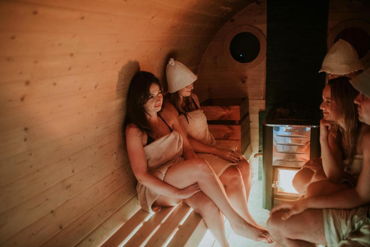 Aloha Glamp - Okragle Domki Przy Rzece - Balia I Sauna - Energylandia Zagornik Buitenkant foto
