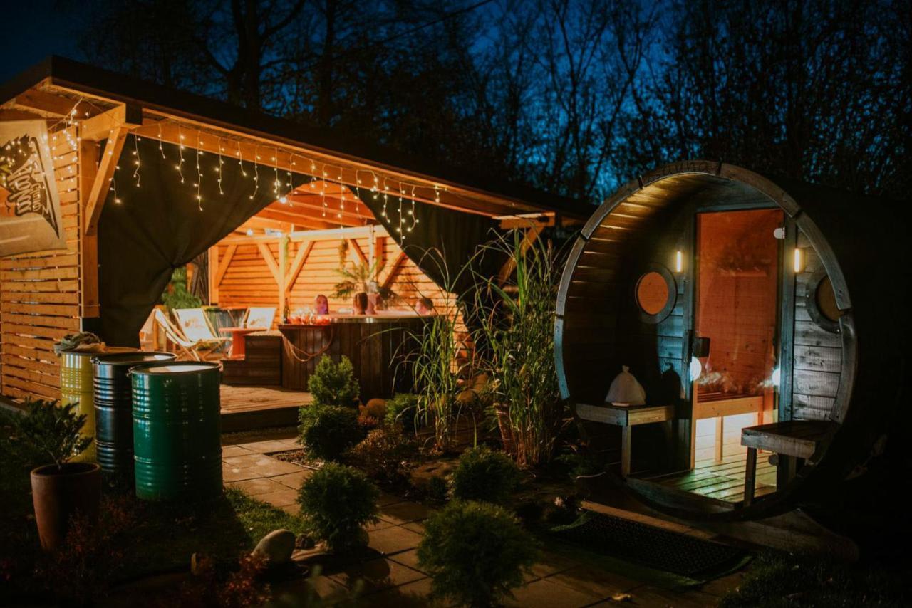 Aloha Glamp - Okragle Domki Przy Rzece - Balia I Sauna - Energylandia Zagornik Buitenkant foto