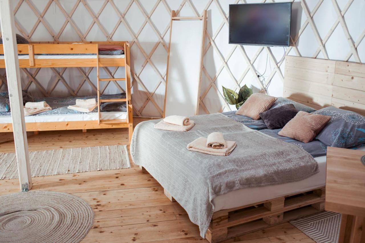 Aloha Glamp - Okragle Domki Przy Rzece - Balia I Sauna - Energylandia Zagornik Buitenkant foto