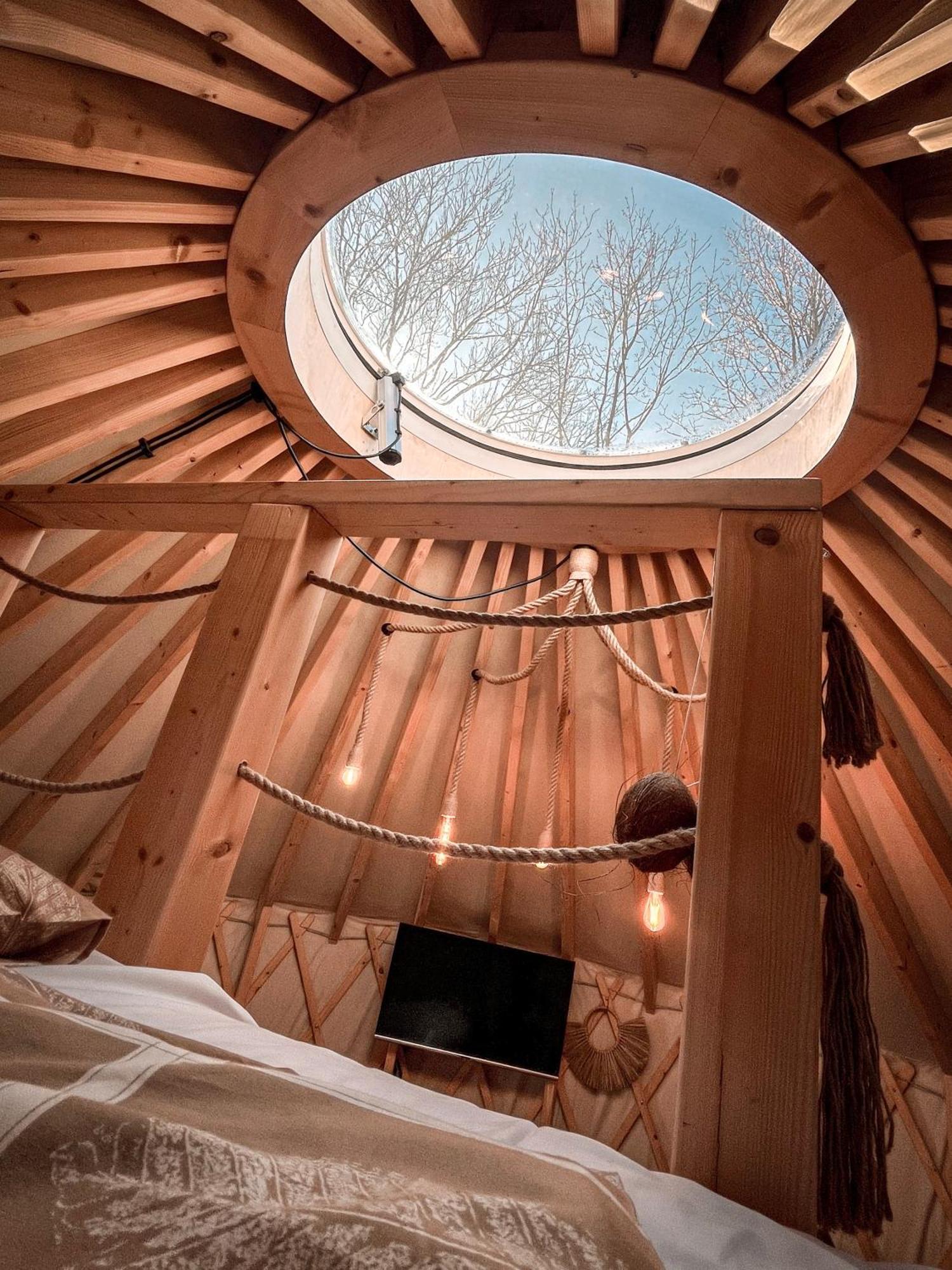 Aloha Glamp - Okragle Domki Przy Rzece - Balia I Sauna - Energylandia Zagornik Buitenkant foto