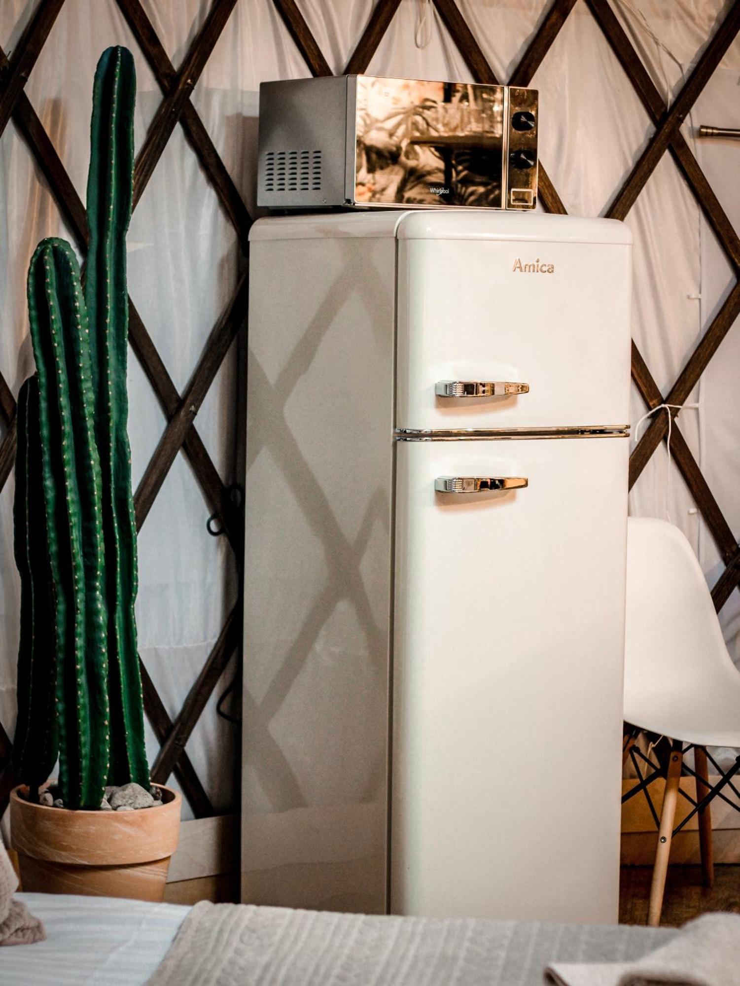 Aloha Glamp - Okragle Domki Przy Rzece - Balia I Sauna - Energylandia Zagornik Kamer foto
